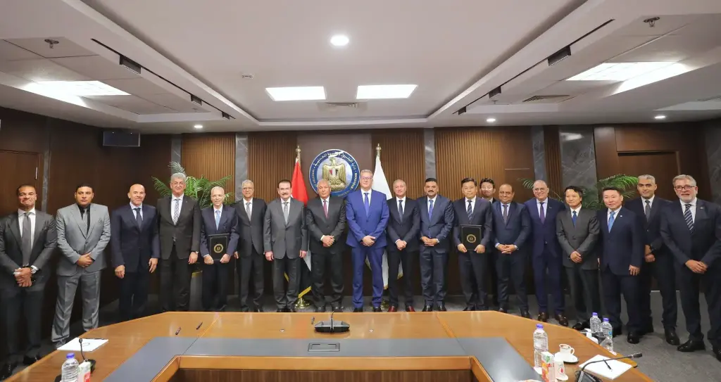 Signing of Final Contracts to Launch the Phosphoric Acid Production